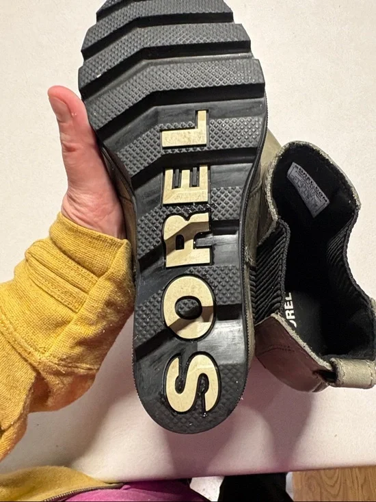 Sorel Grey Ankle Boots with Black Elastic - Picture 5 of 6